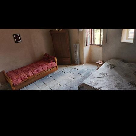 AUTHENTIQUE INDIVIDUELLE Maison de village Ardéchoise à Les Vans La Voûte Extérieur photo