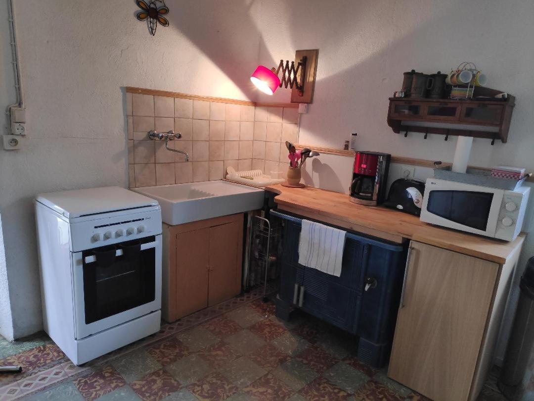 AUTHENTIQUE INDIVIDUELLE Maison de village Ardéchoise à Les Vans La Voûte Extérieur photo
